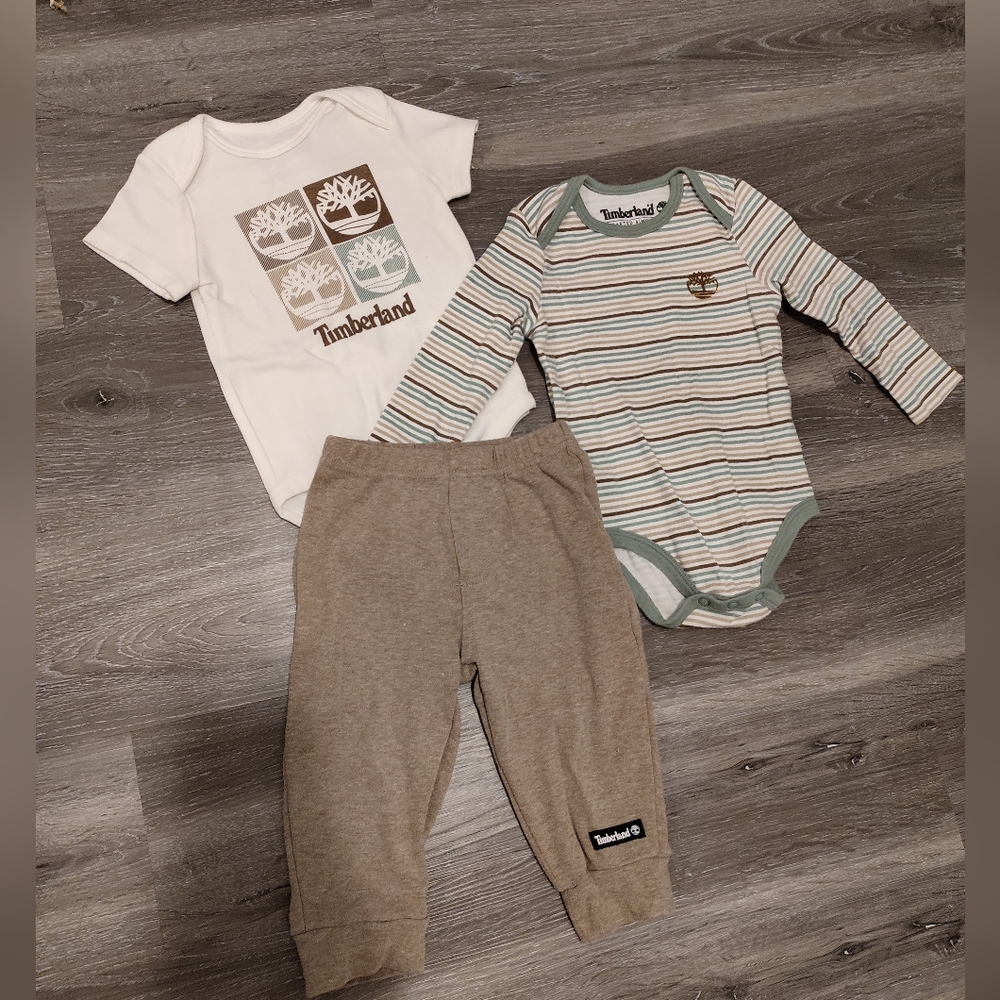 Timberland 3 Piece Baby Outfit Set - Striped Onesie & Graphic Tee Size 12months.